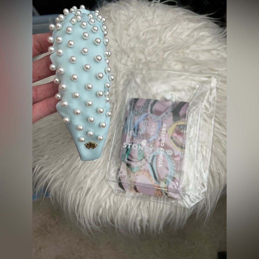 LELE SADOUGHI X STONEY CLOVER LANE HEADBAND WITH PEARLS BABY BLUE